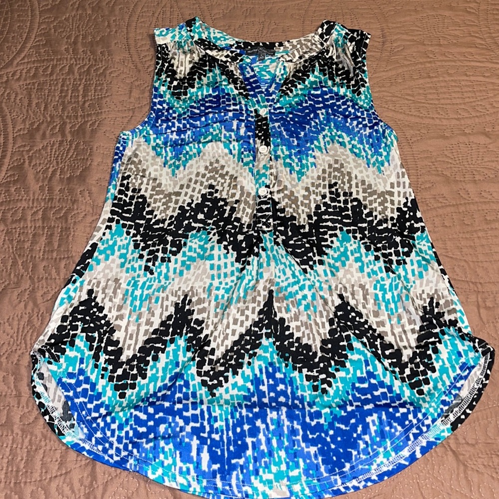 Chevron Design Henley Style Sleeveless Top - Never Worn!